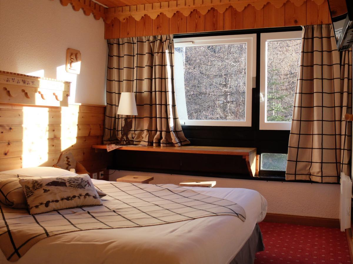 Hotel Ecureuil Vars  Exteriör bild