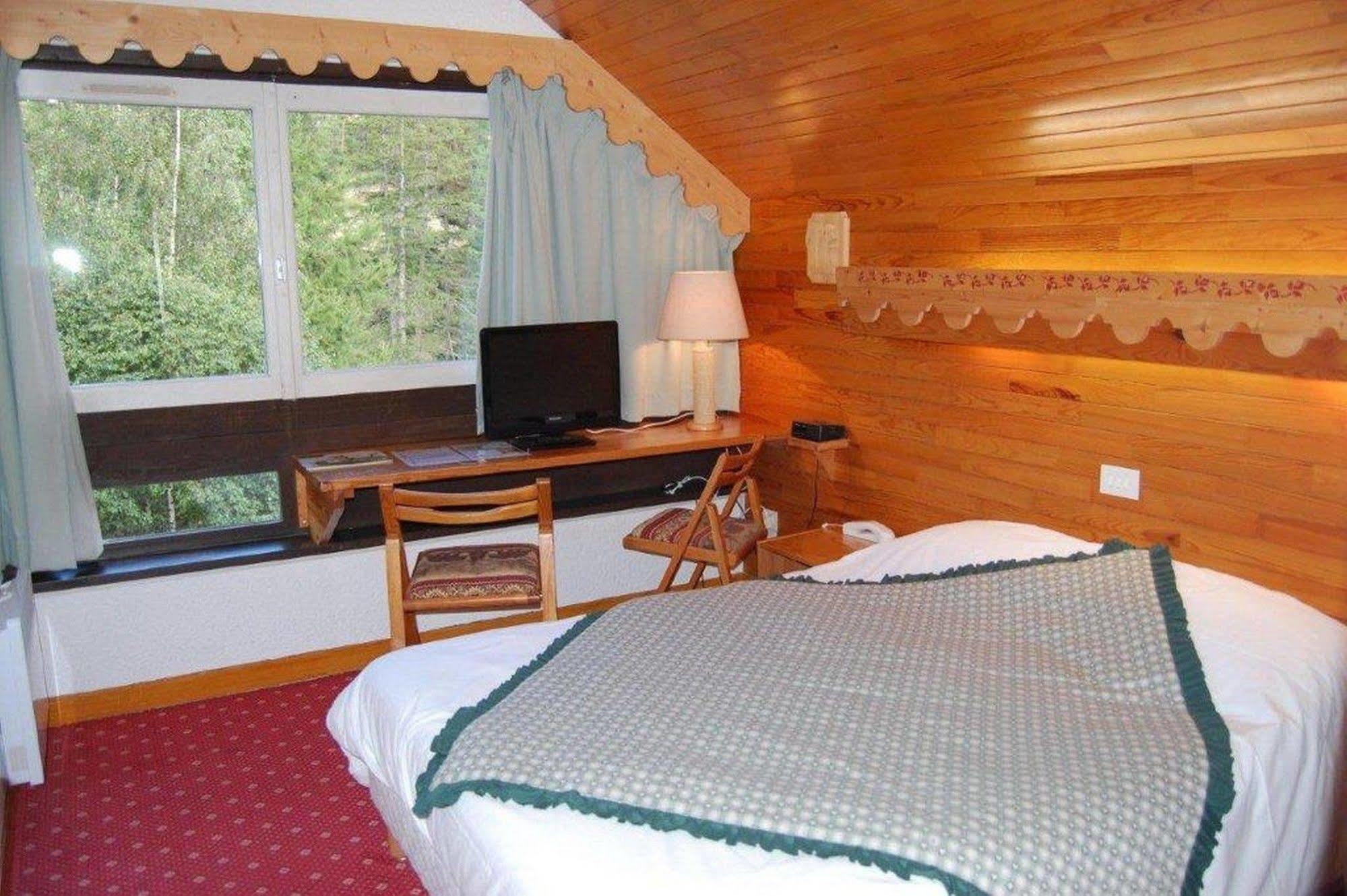 Hotel Ecureuil Vars  Exteriör bild