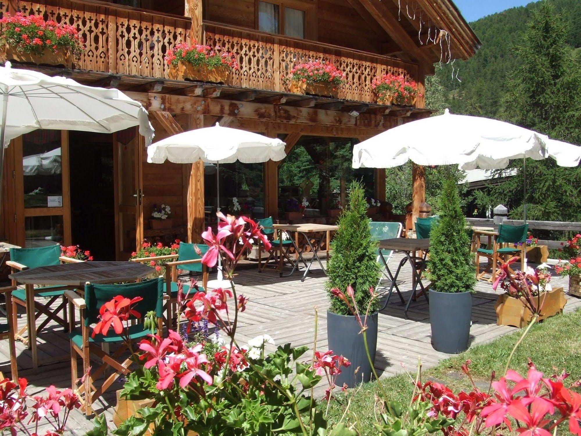 Hotel Ecureuil Vars  Exteriör bild